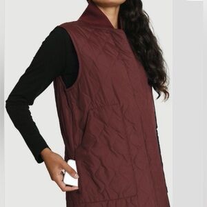 Kit and Ace | Quilted Maroon Vest | Long line All day vest | size xs